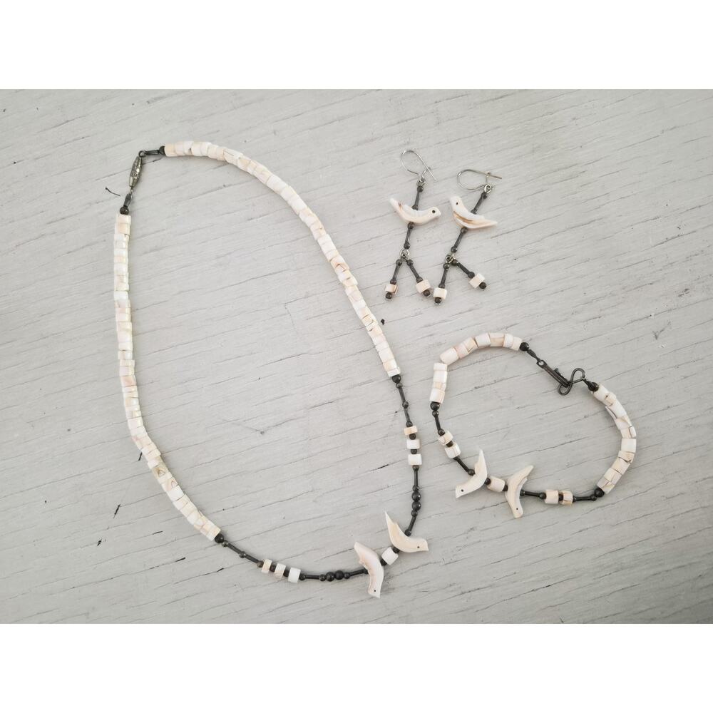 Vintage Southwestern Shell & Silver Carved Bird Jewelry Set
